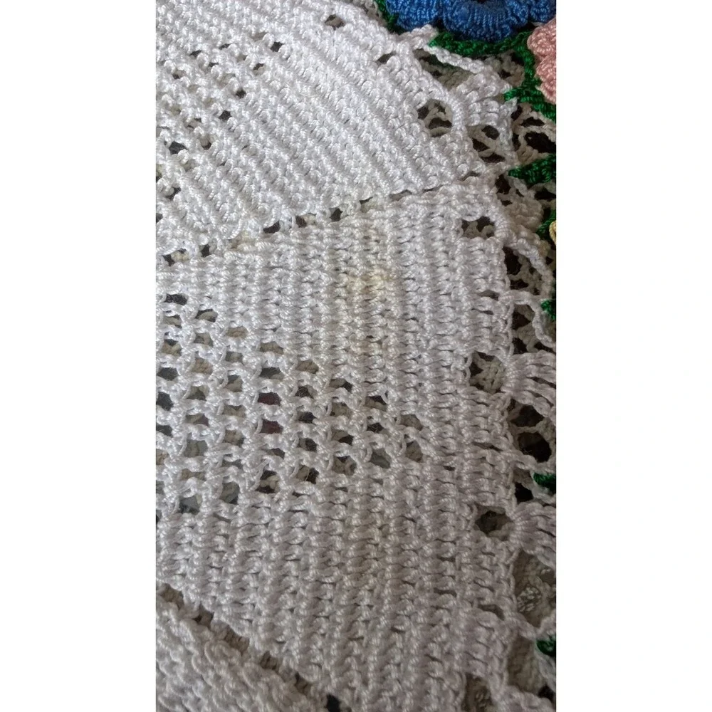 Vtg Flower Crochet 3D Rose Doily Floral Lace Roll Up In Vase Bouquet Cottagecore